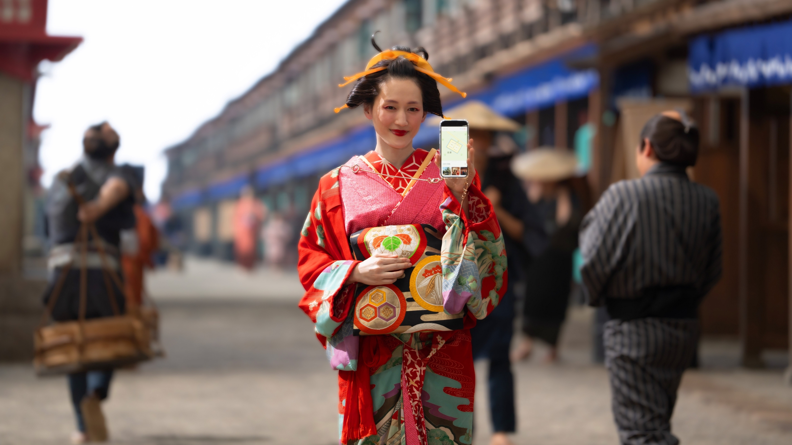べらぼう」語りの綾瀬はるかが、花魁姿でドラマに登場！ 蔦重たちを