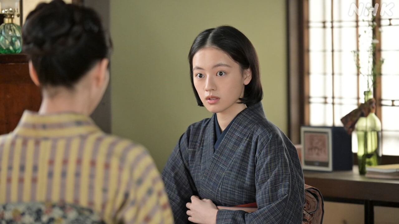 8/24(月)の「風、薫る」直美(上坂樹里)は小川(甲斐翔真)の軍服のボタンが取れかけるたびに、愚痴をこぼす。体調が優れない直美を気にしたりん(見上愛)は……